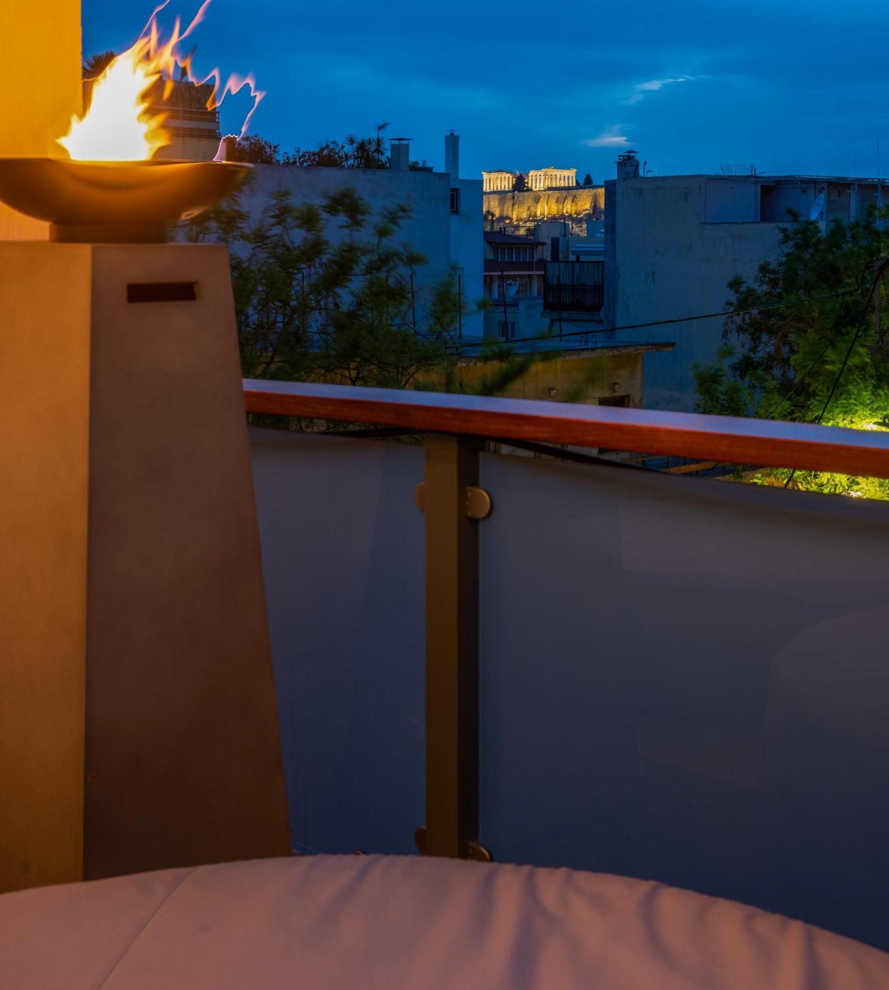 Majestic Overlooking Acropolis With Hot Tub